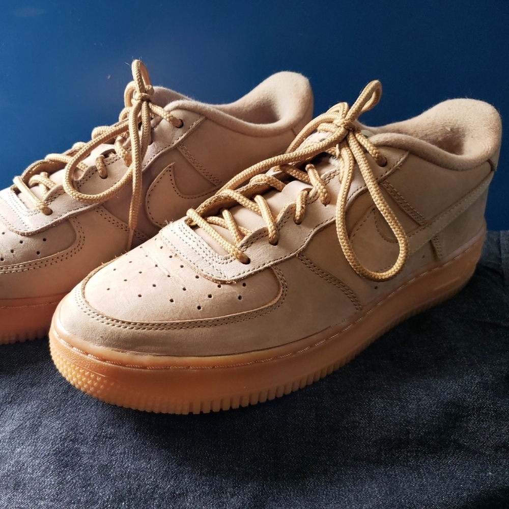 Retro Nike Air Basketball Shoe size 6.5Y